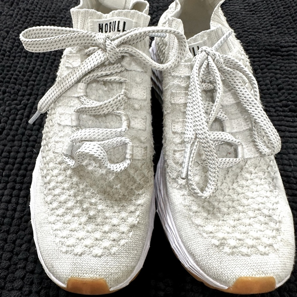 Nobull white Runners size 9.5 women 8 men with extra set of gray laces